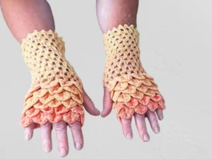 Gehäkelte fingerlose Handschuhe im Drachenmuster - MyCrocheting