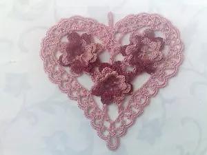 Gehäkeltes Deckchen Motiv Herz - MyCrocheting