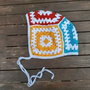 Handgemachte Haube - handgefertigte warme Wintermütze Modell Iselin 2