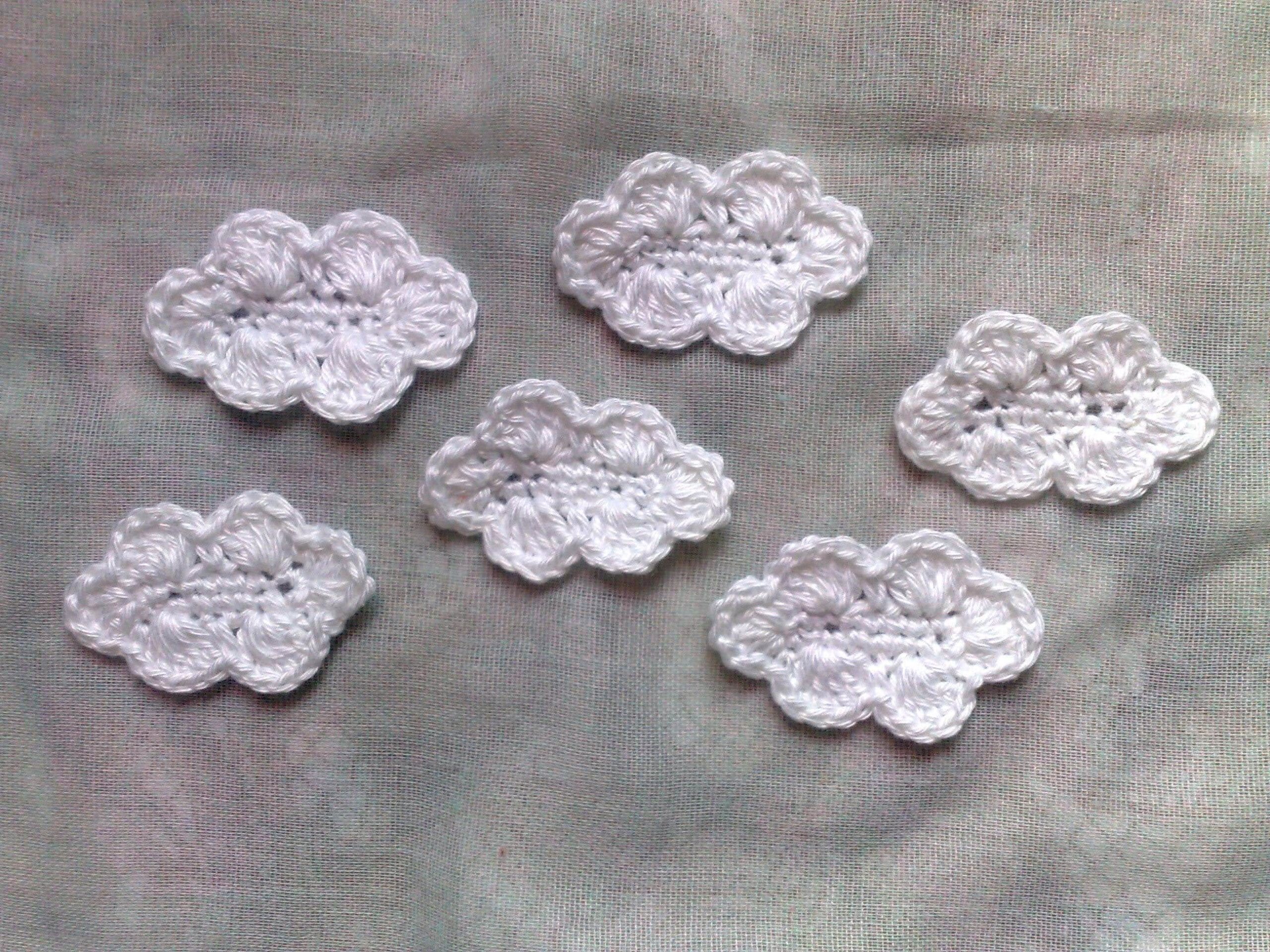 Gehäkelte Wolken - gehäkelte Wolken Aufnäher für Kinderbekleidung – Bild 2