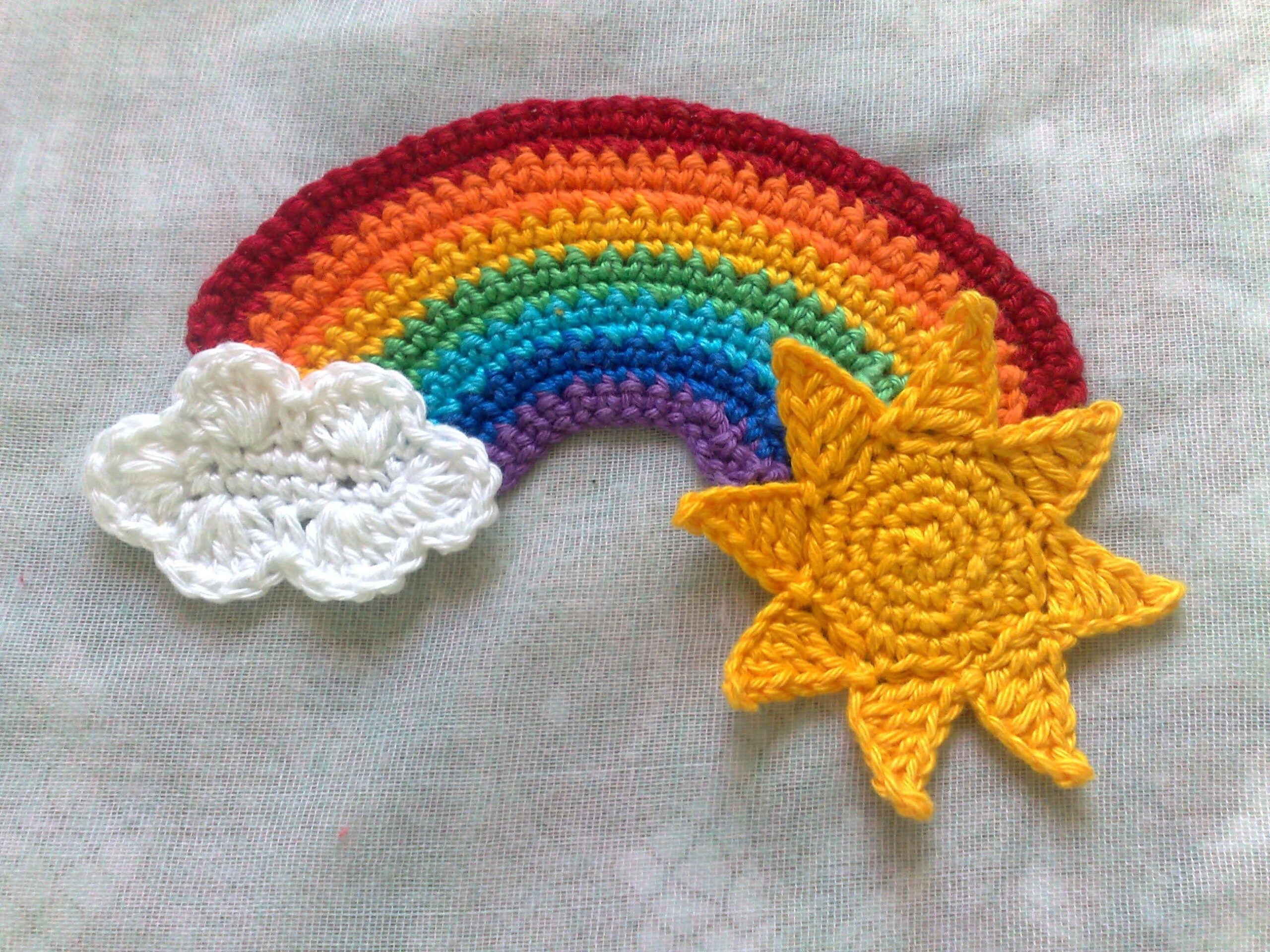 Regenbogen Applikation mit Sonne und Wolke gehäkelt