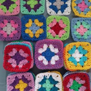 Crochet Granny Square - 6 Häkelquadrate im Set