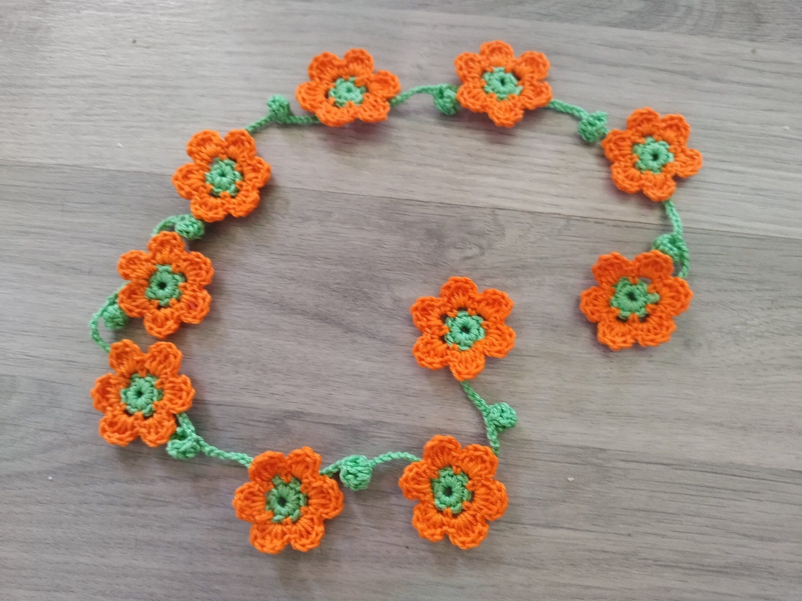 Blumengirlande rot - Häkelgirlande mit kleinen roten Blüten – Bild 3