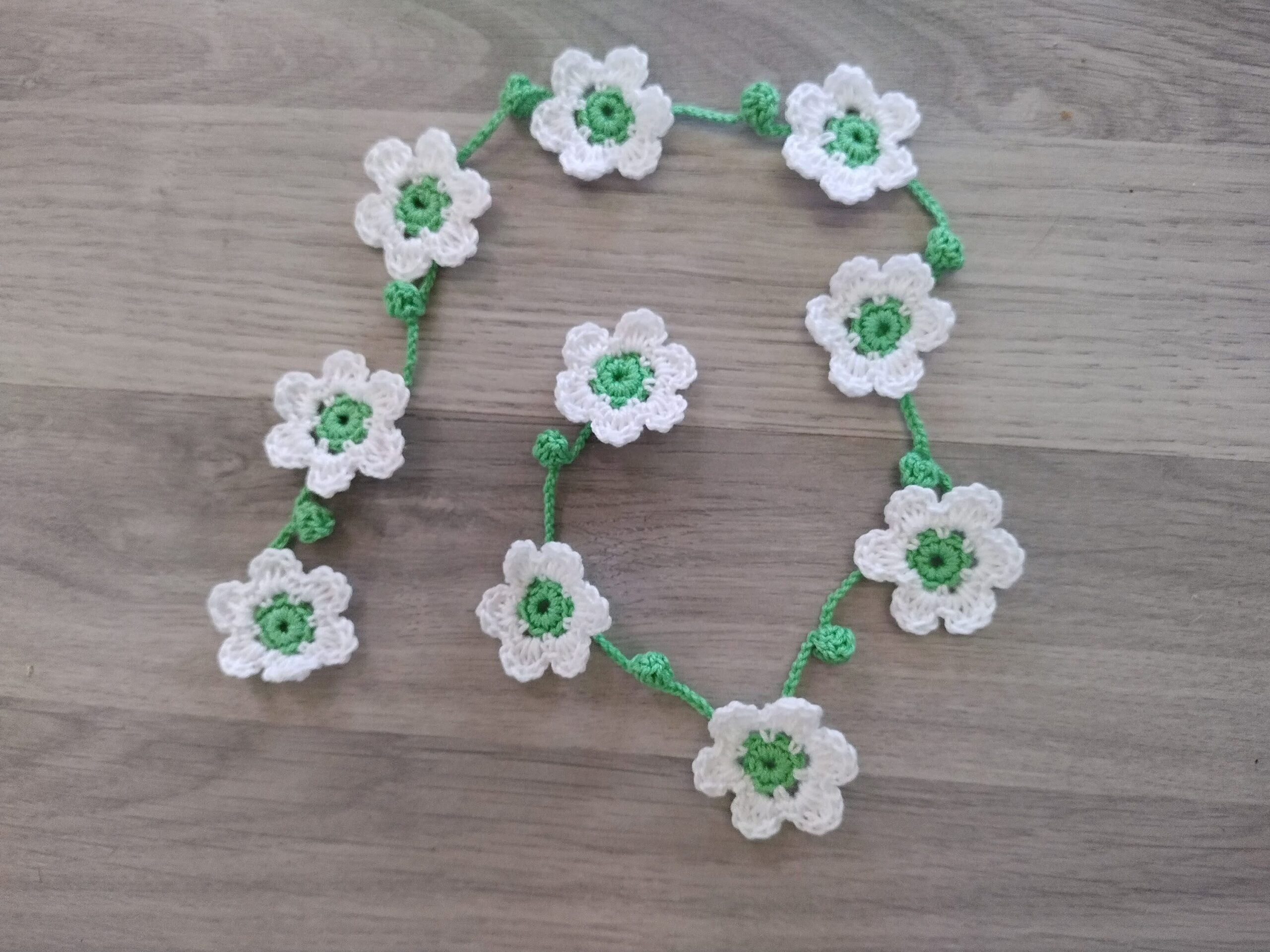 Blumengirlande rot - Häkelgirlande mit kleinen roten Blüten – Bild 7