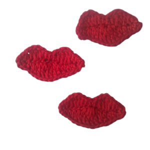 Rote Lippen gehäkelt